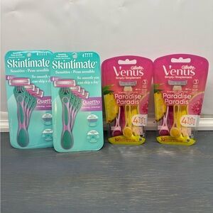 Bundle of 4 Skintimate Quattro and Venus disposable Razors